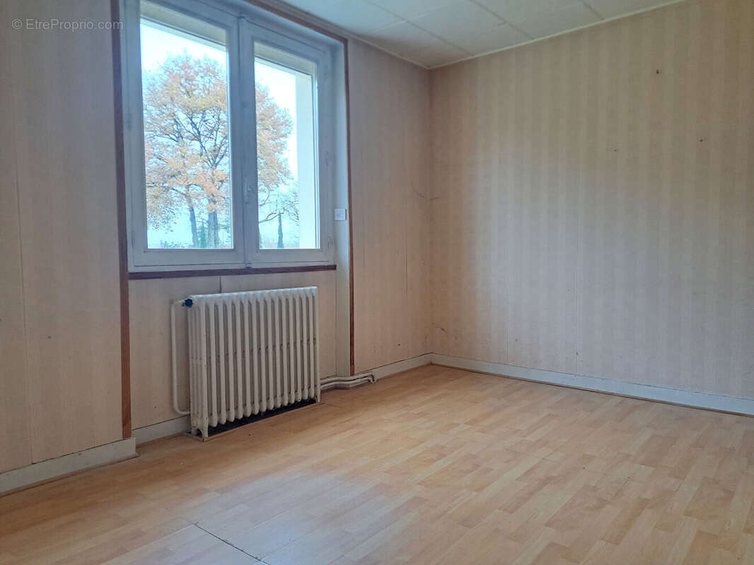 Maison à CHATELLERAULT