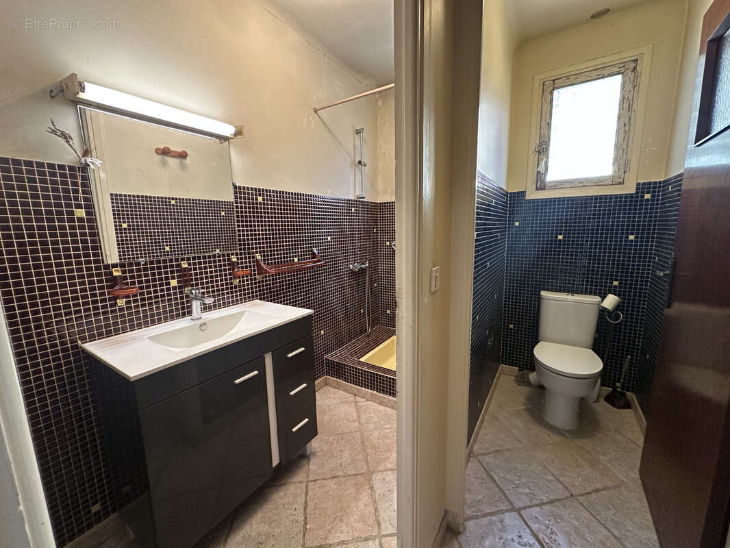 Maison à SAINT-LAURENT-DU-VAR