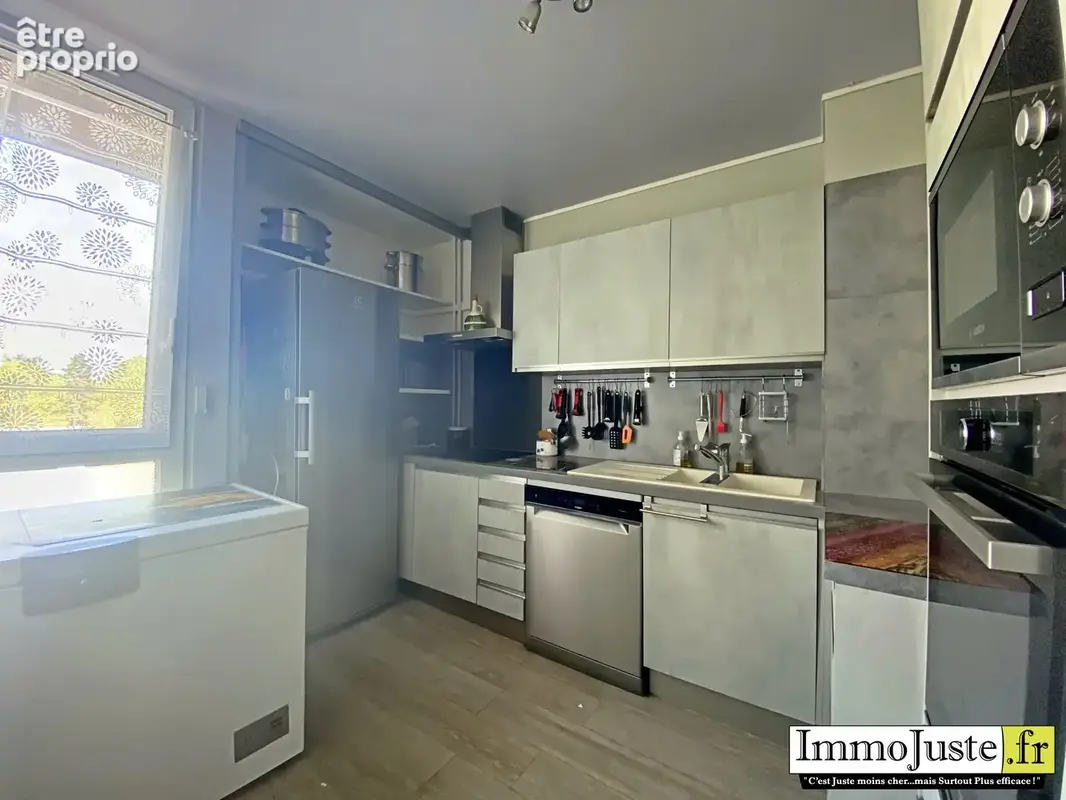 Appartement 4 pièces 80 m² à vendre à Elancourt (78990) - photo 5