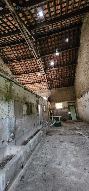 Maison à DELUT