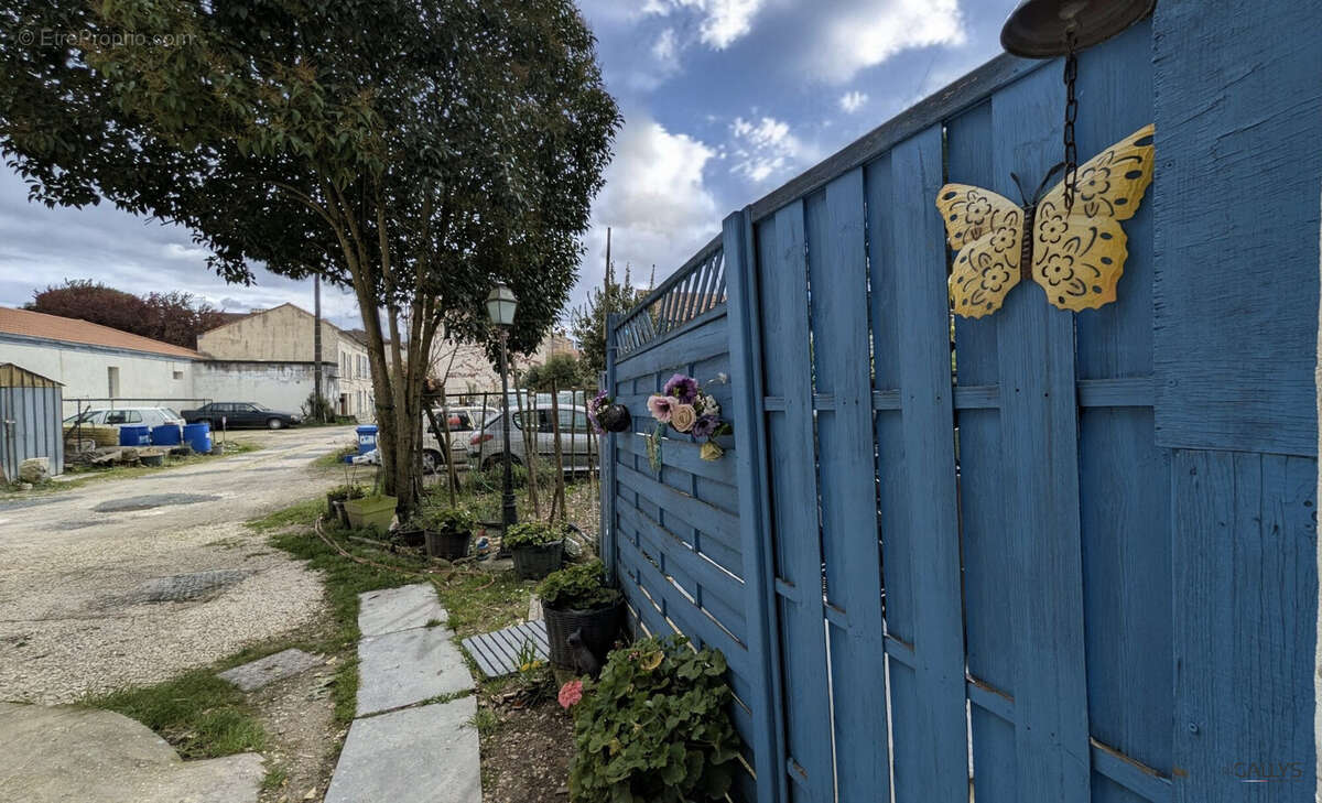 Appartement à SAINTES