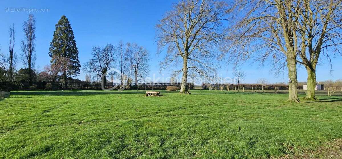 Appartement à SAINS-EN-AMIENOIS