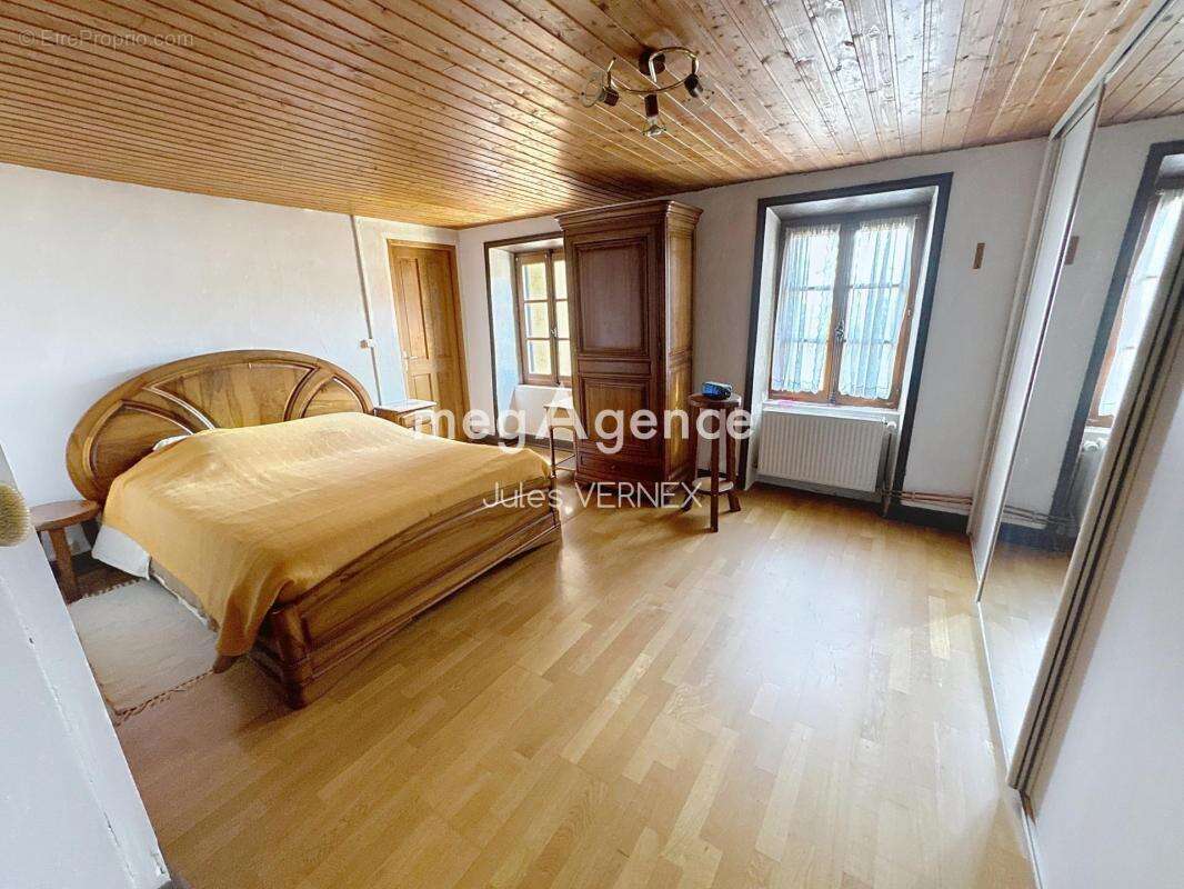 Maison à BEAUREPAIRE