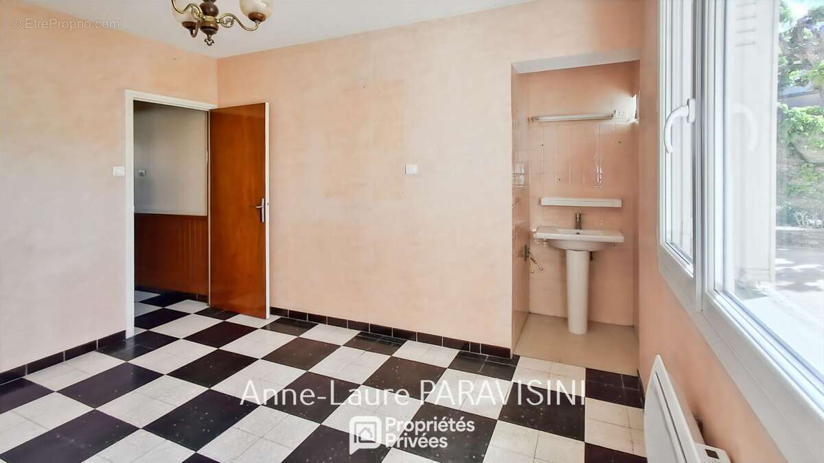 Pennautier Maison 4 chambres, garages et jardin - photo 15