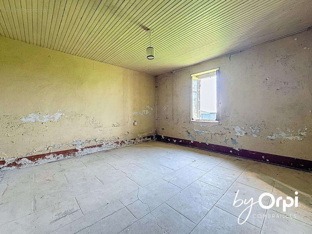 Maison à ARS-LES-FAVETS