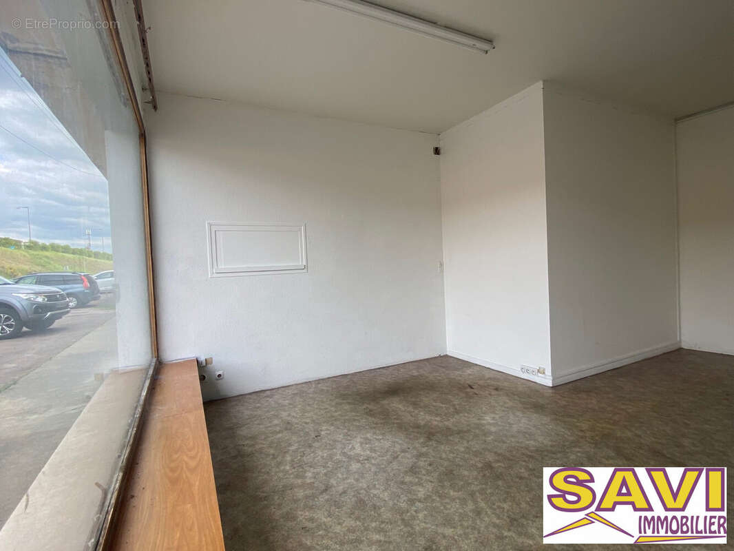 Local commercial 2 - Appartement à CHALETTE-SUR-LOING