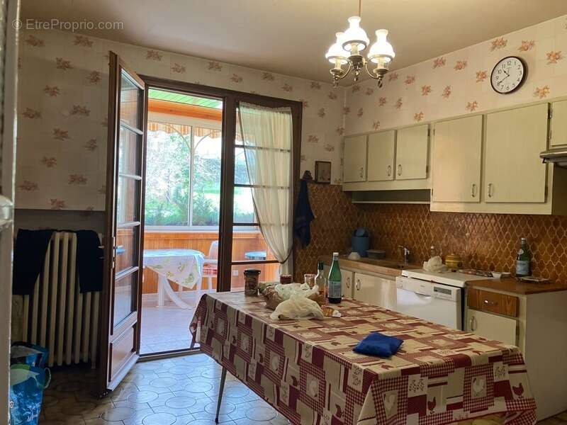 Maison à NOTRE-DAME-DE-SANILHAC