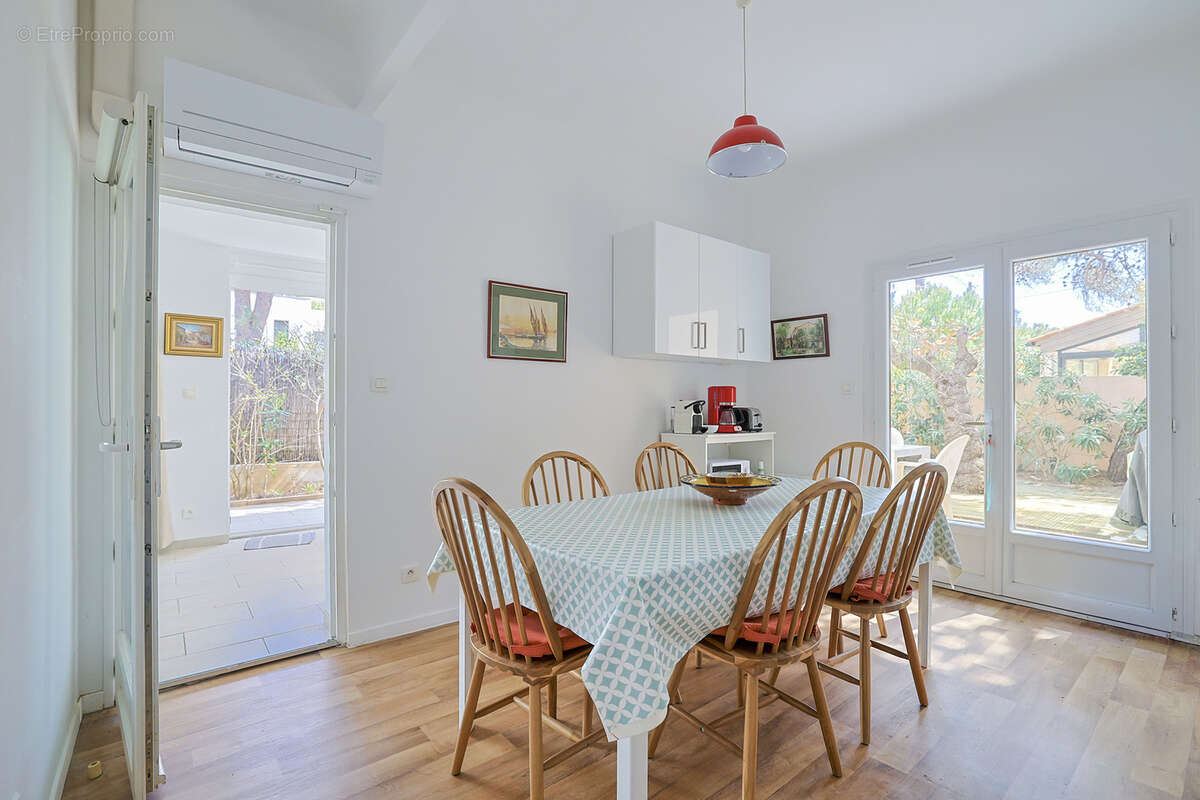 Appartement à HYERES