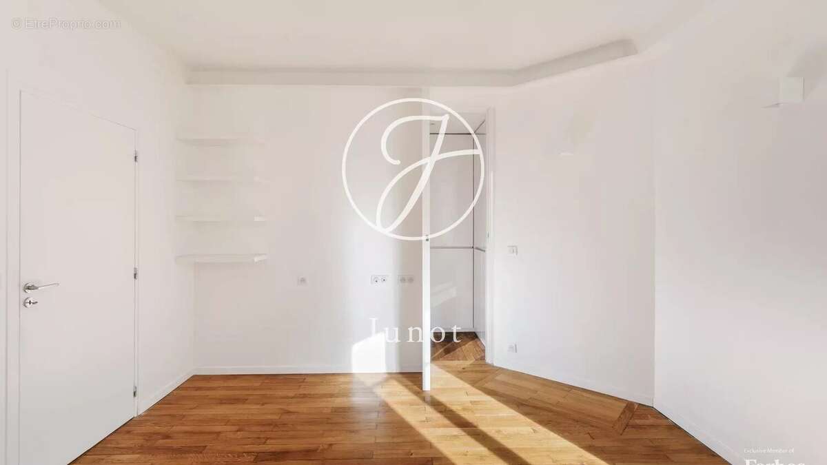 Appartement à PARIS-6E