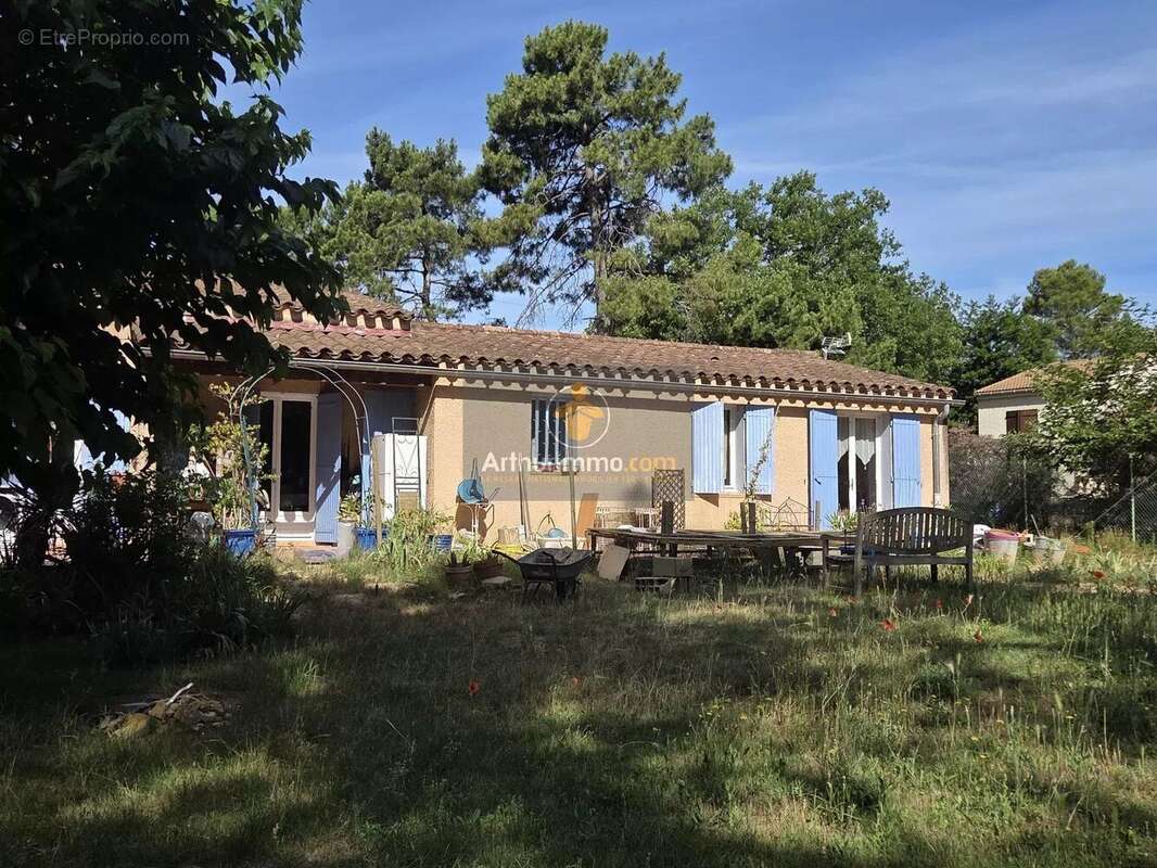 Maison à MONDRAGON