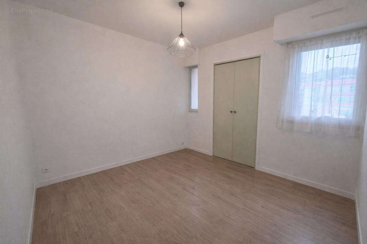 Appartement à CARQUEIRANNE