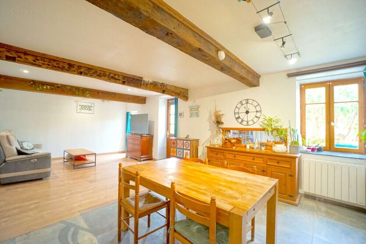 Maison à SOURCIEUX-LES-MINES