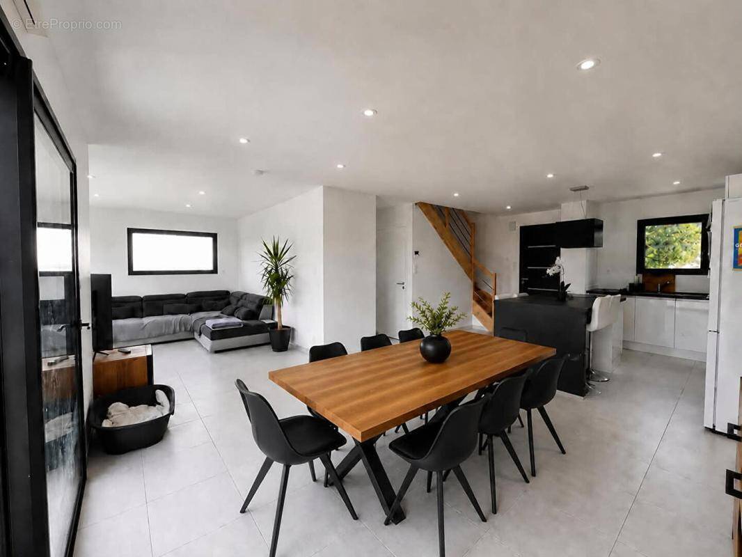 Maison à BRANDIVY