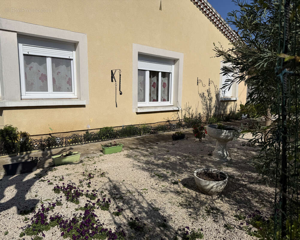 Maison à BAGNOLS-SUR-CEZE