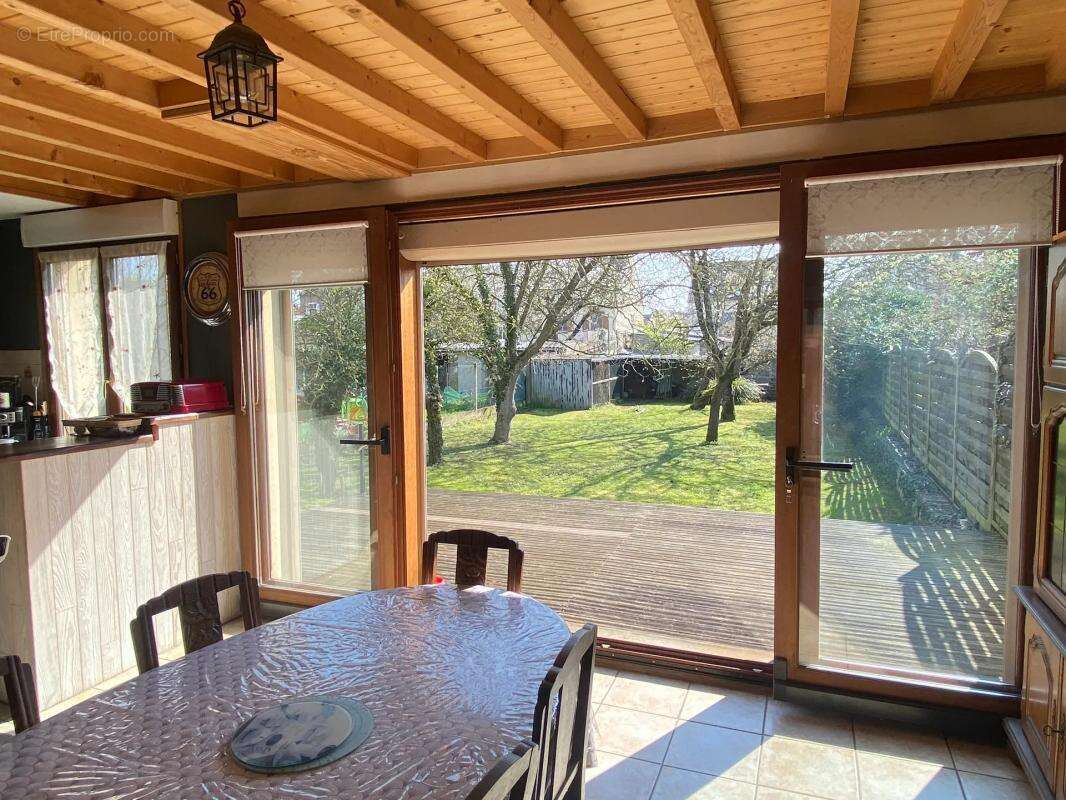 Maison à MONTATAIRE