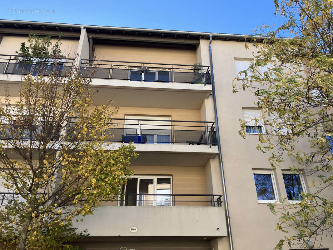 Appartement à CRAPONNE