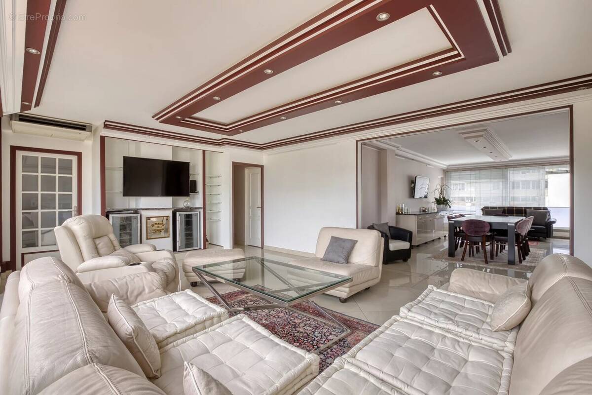 Appartement à VERSAILLES