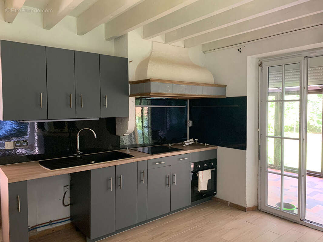 Maison à CIRES-LES-MELLO