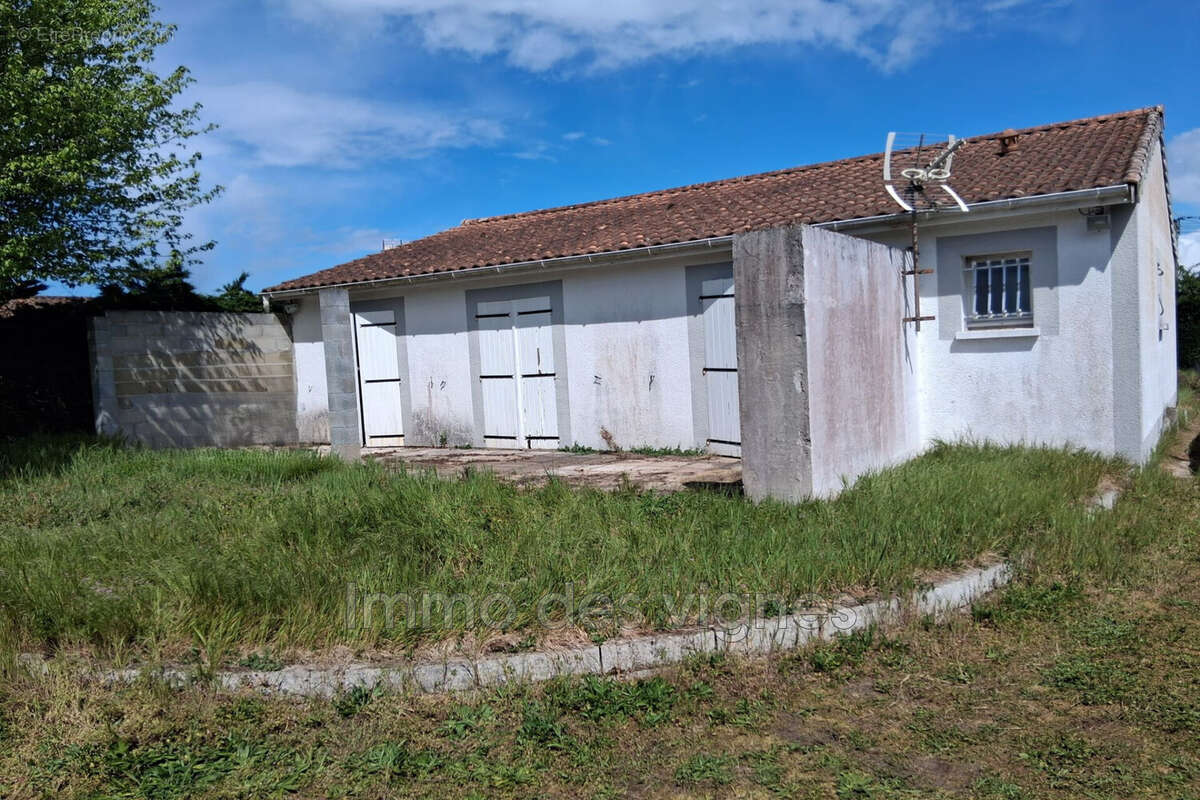 Maison à AMBARES-ET-LAGRAVE