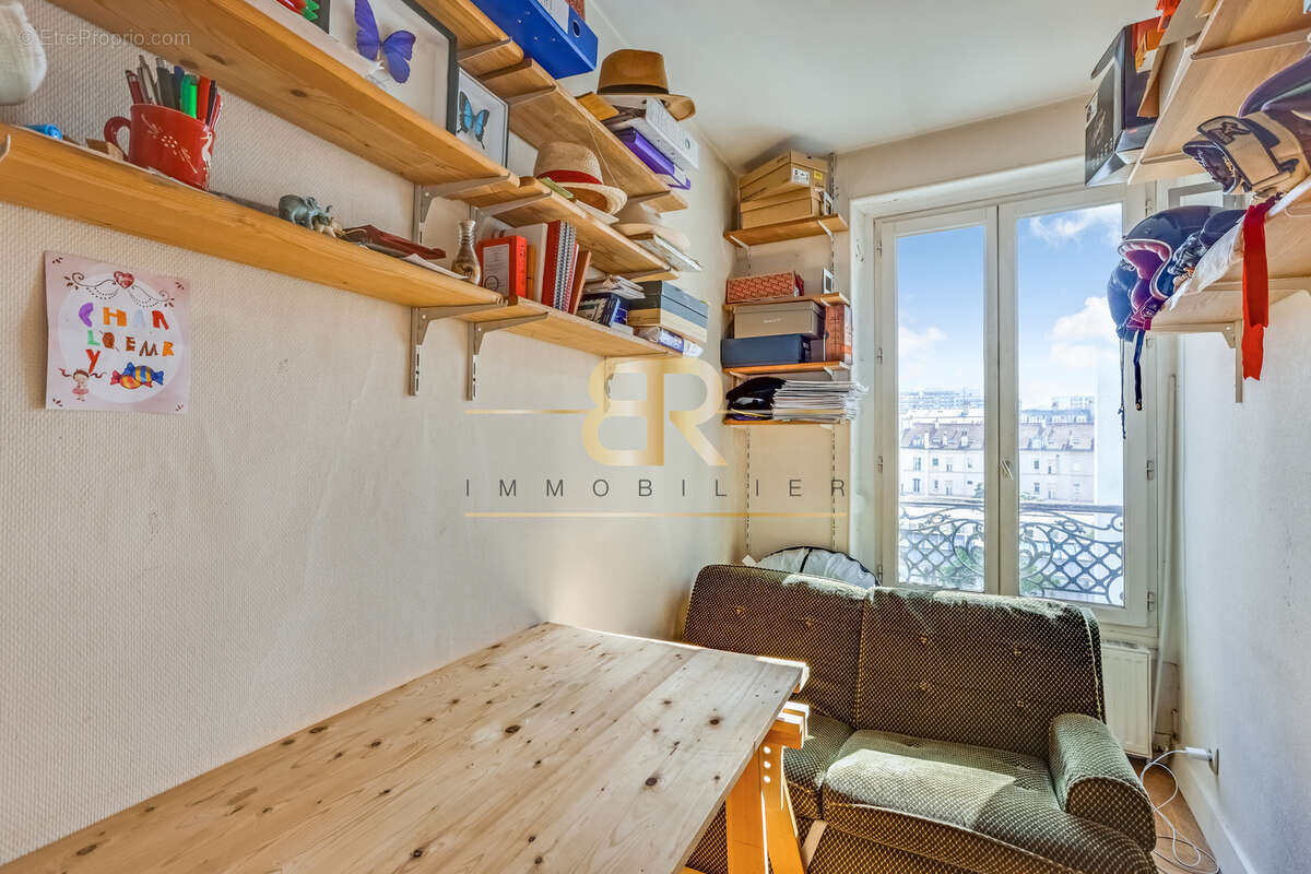 Appartement à PARIS-14E