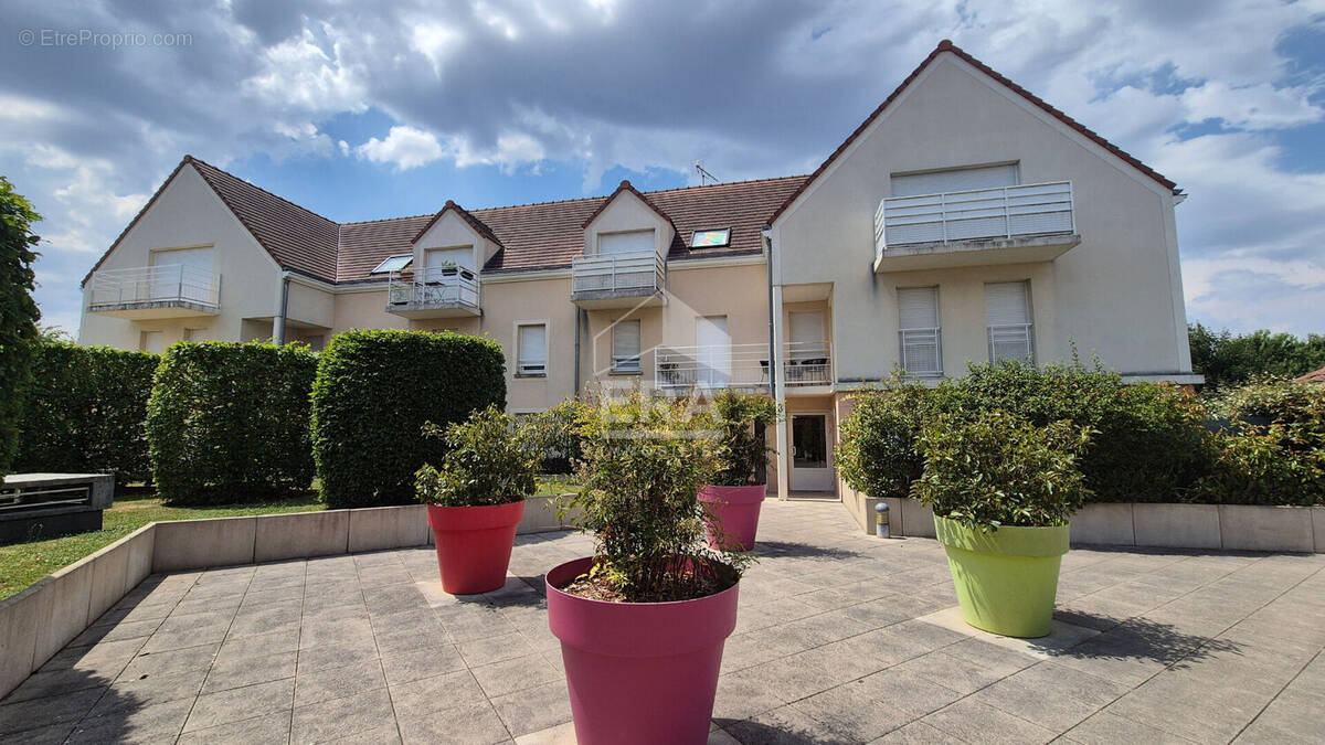 Appartement à BRIE-COMTE-ROBERT