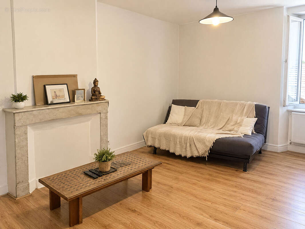 Appartement 30 m² à Varages  - photo 4