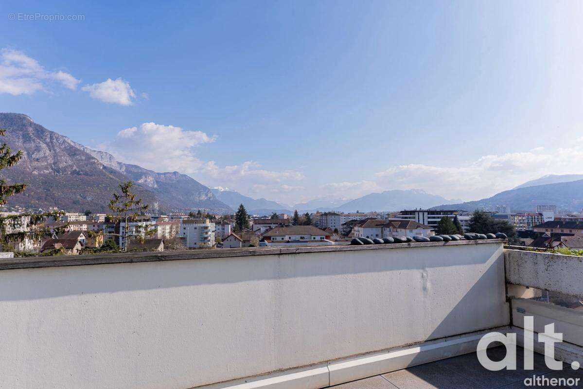Appartement à ANNECY-LE-VIEUX