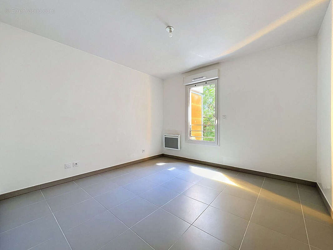 Vends appartement 3 pièces avec Terrasse + BOX  Secteur CHATEAU GOMBERT - photo 9