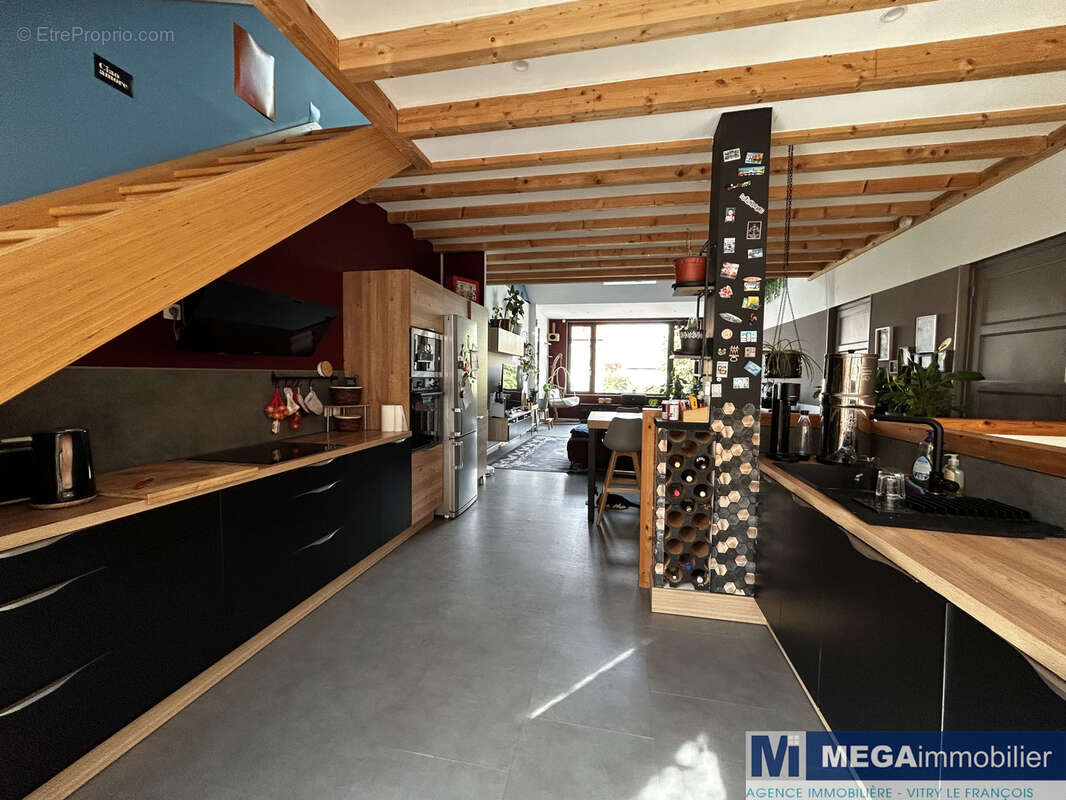 Maison atypique au cœur de Vitry le François - photo 3
