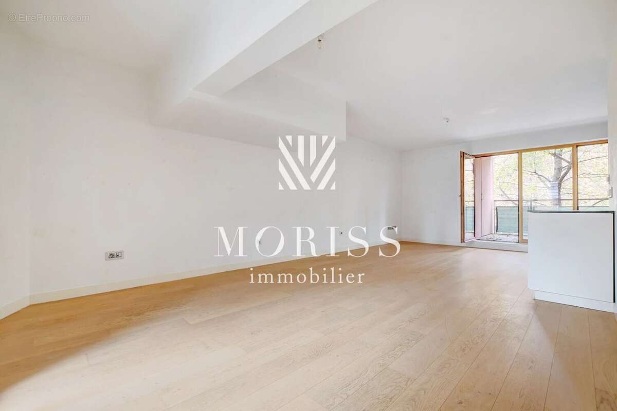 Appartement à PARIS-17E