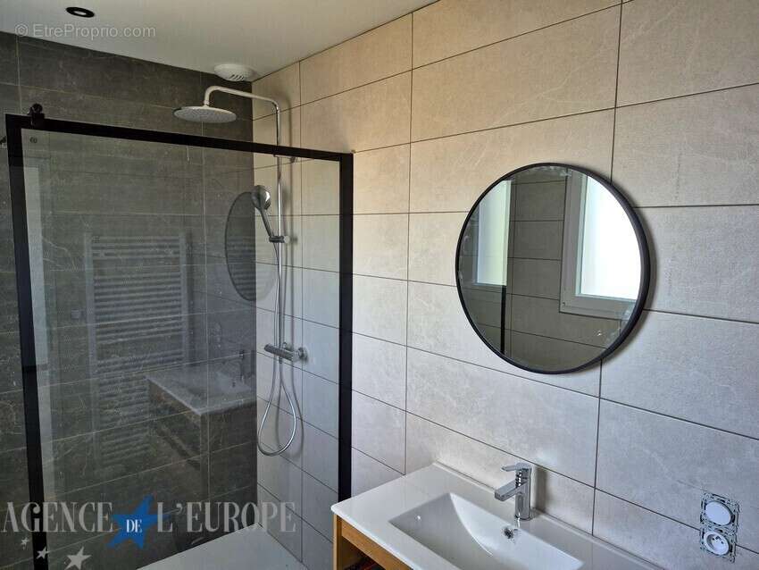 Maison à COGNAT-LYONNE