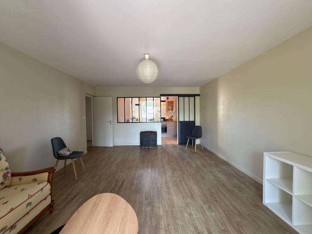 Appartement  T3 bourg d'Escoublac avec 2 places de parking et cave - photo 4