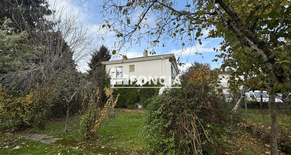 Maison à LE PASSAGE