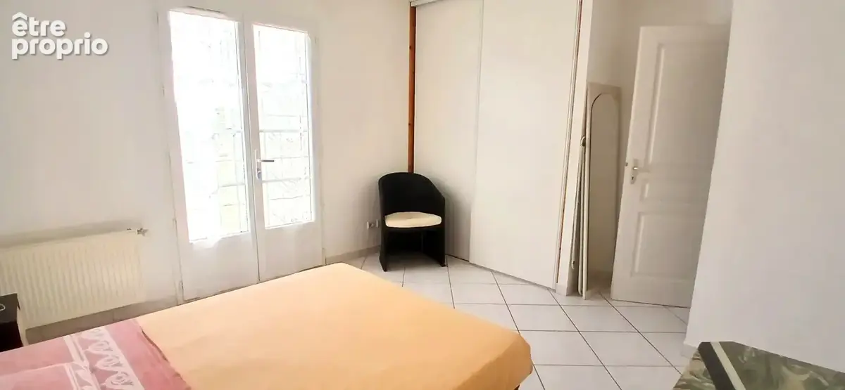 PLAIN PIED  122 m² et garage - Saint Sulpice De Royan 5 pièce(s) sur  679m² - photo 14