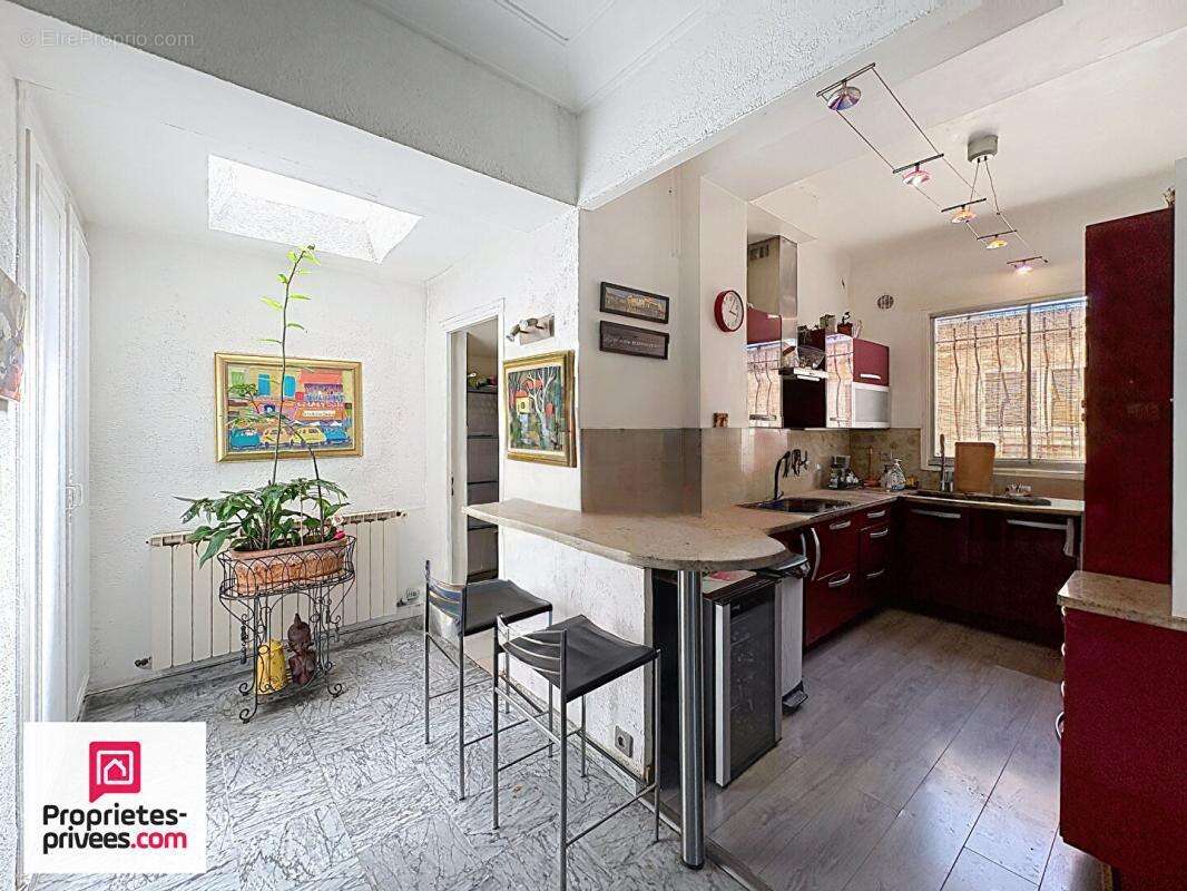 Pointe rouge Villa T4 + T2 + Garage sur 347 m² de terrain - photo 4