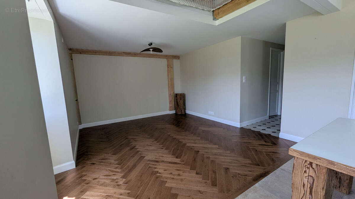 A VENDRE Maison rénovée 6 pièces de 106 m²  - CHERRUEIX (35120) - photo 3