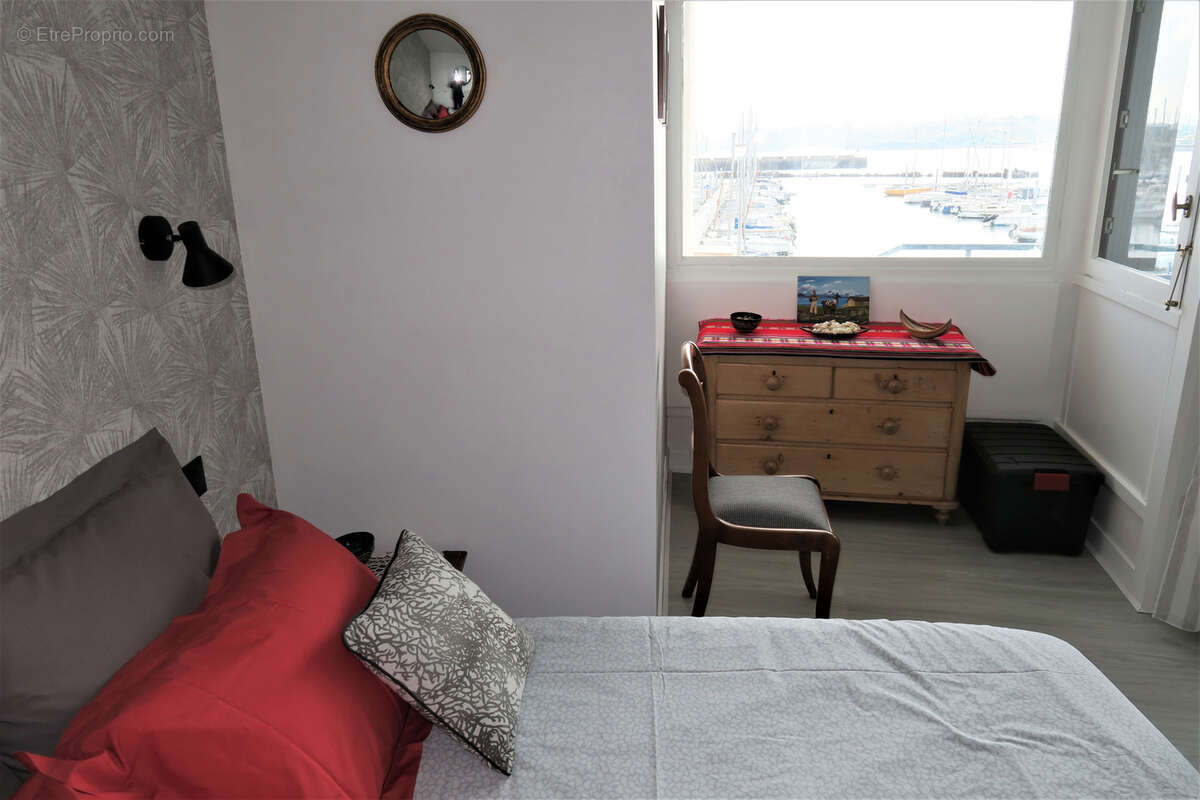 Appartement T1 avec superbe vue mer- - photo 8