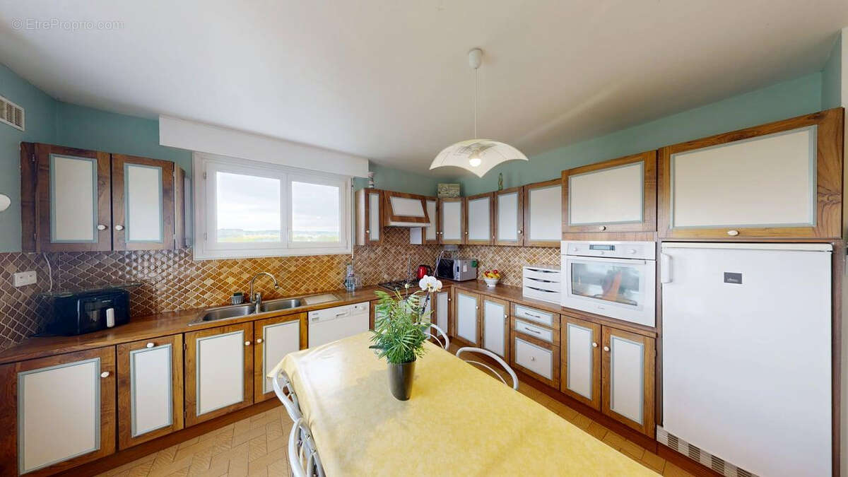 Maison à SAINT-THURIAU