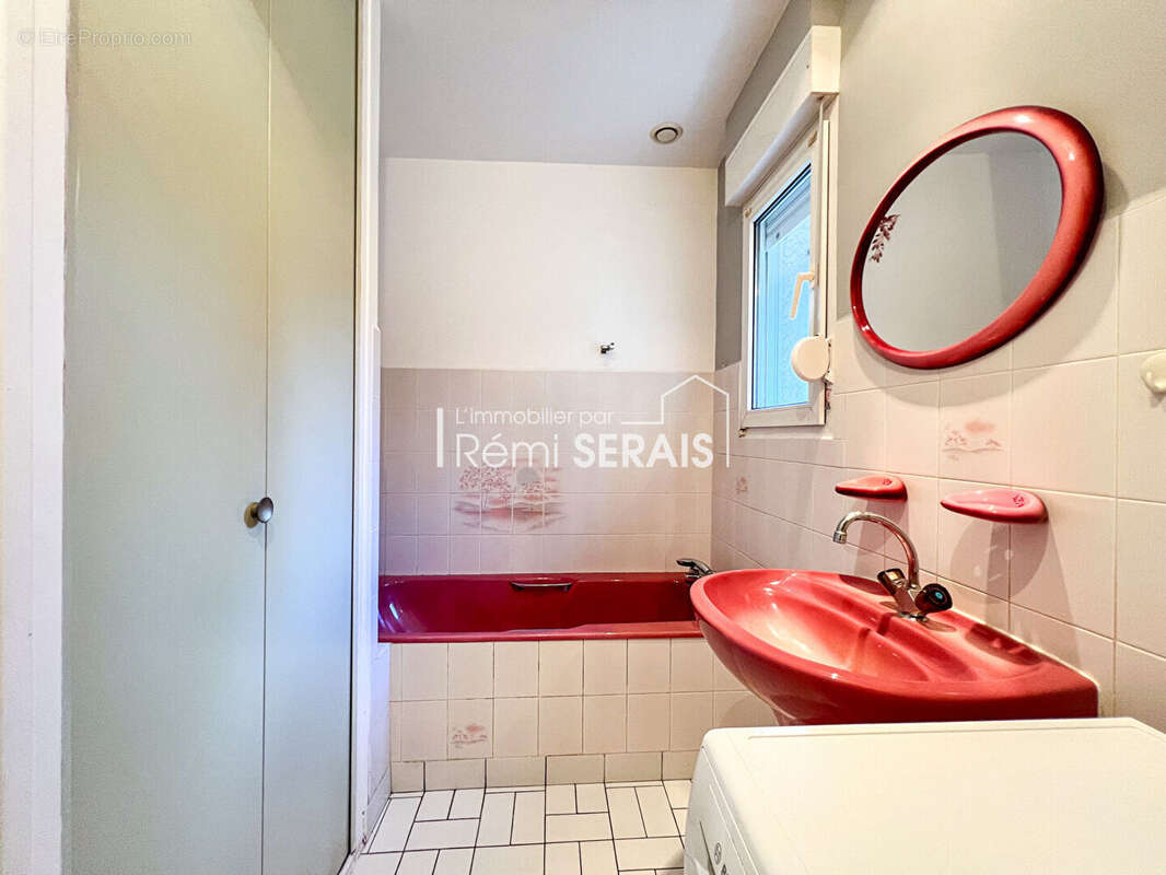 Maison à CONDE-SUR-NOIREAU