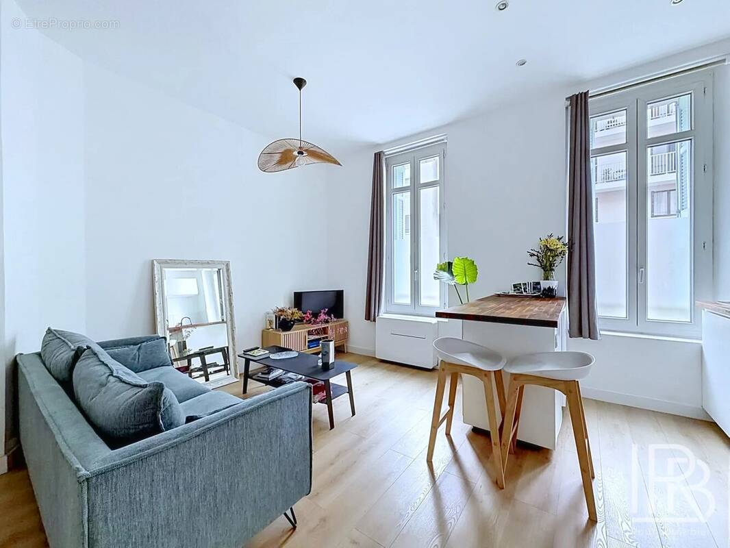 Appartement à MARSEILLE-7E