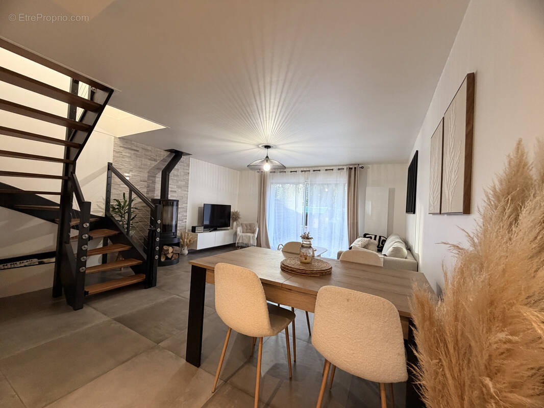 Maison à PONTAULT-COMBAULT