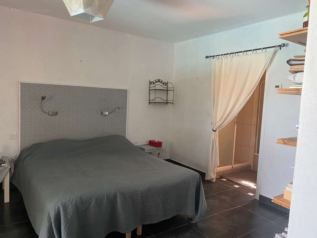 Maison à PERNES-LES-FONTAINES