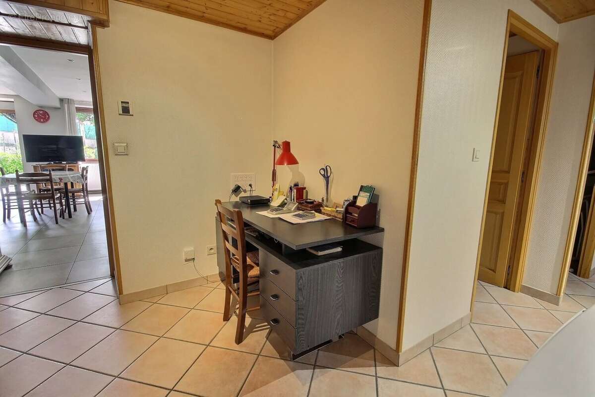 Maison à CHEVRIERES