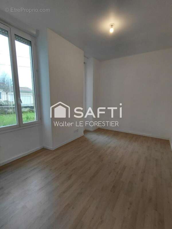 Appartement 58 m² à Saint-Louis-De-Montferrand  - photo 6