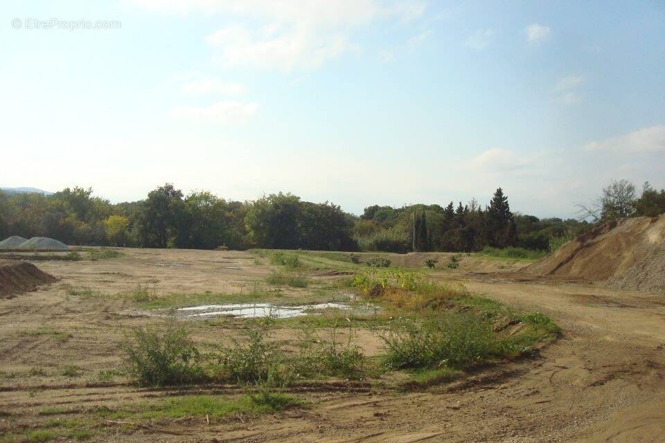 Terrain à VILLELONGUE-DELS-MONTS