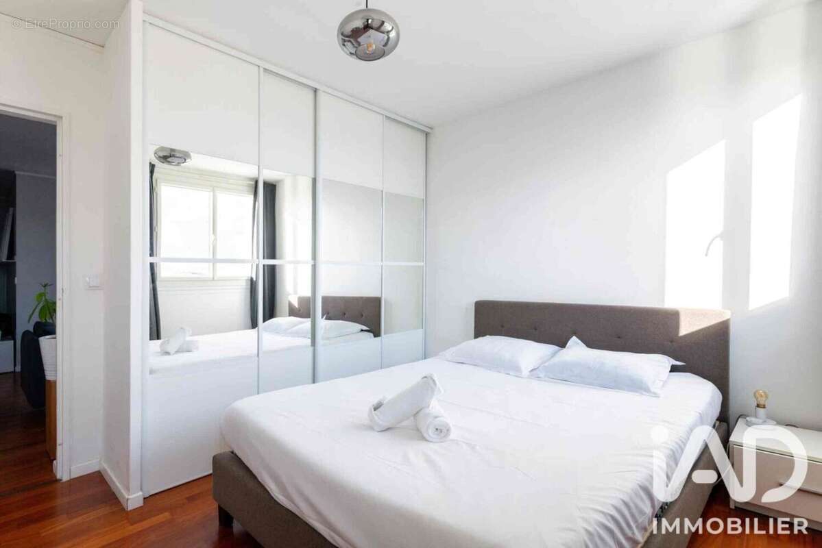 Appartement 71 m² à Paris-19e  - photo 4