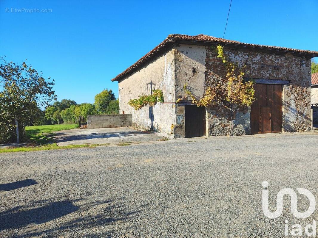 Photo 1 - Maison à CHABANAIS