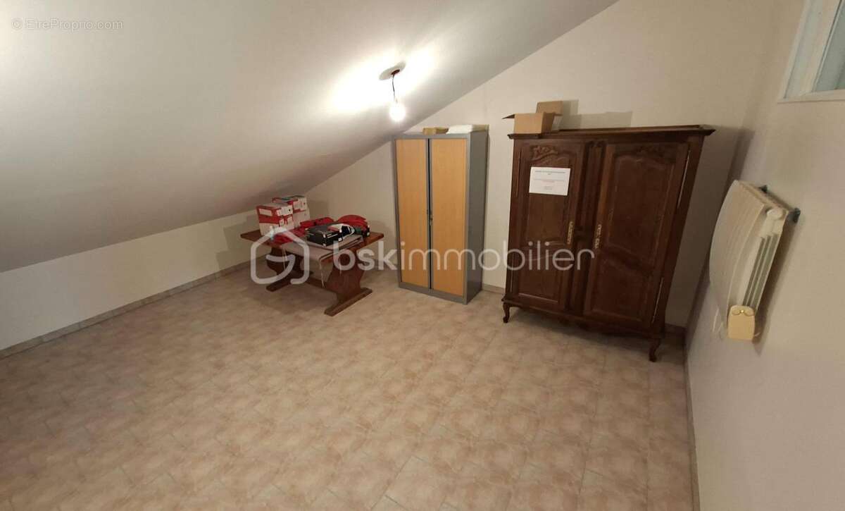 Propriété unique avec habitation de 200 m², vaste dépendance professionnelle - photo 20