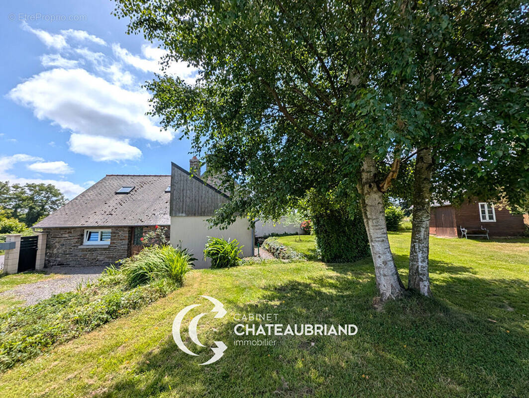 Maison à BAGUER-MORVAN