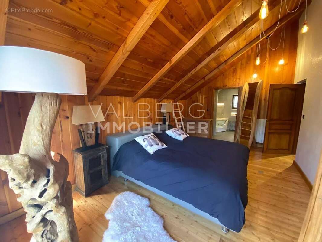 Chalet - 275 m² - proche des pistes - photo 6